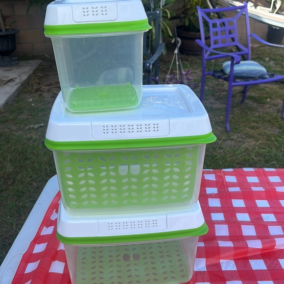 Kitchen Rubbermaid Veggie And Fruit Containers Poshmark